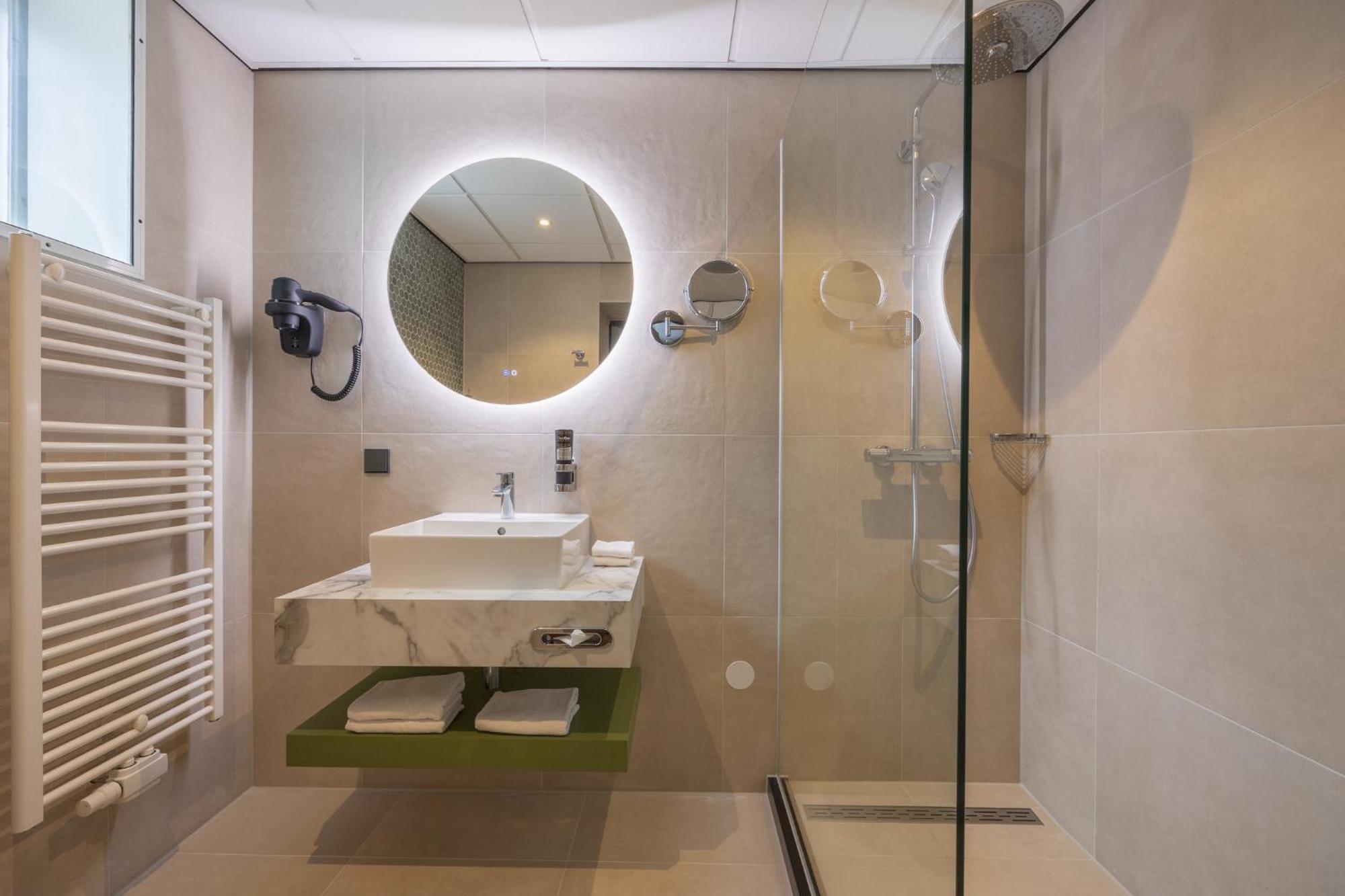 Leonardo Hotel Breda City Center Экстерьер фото
